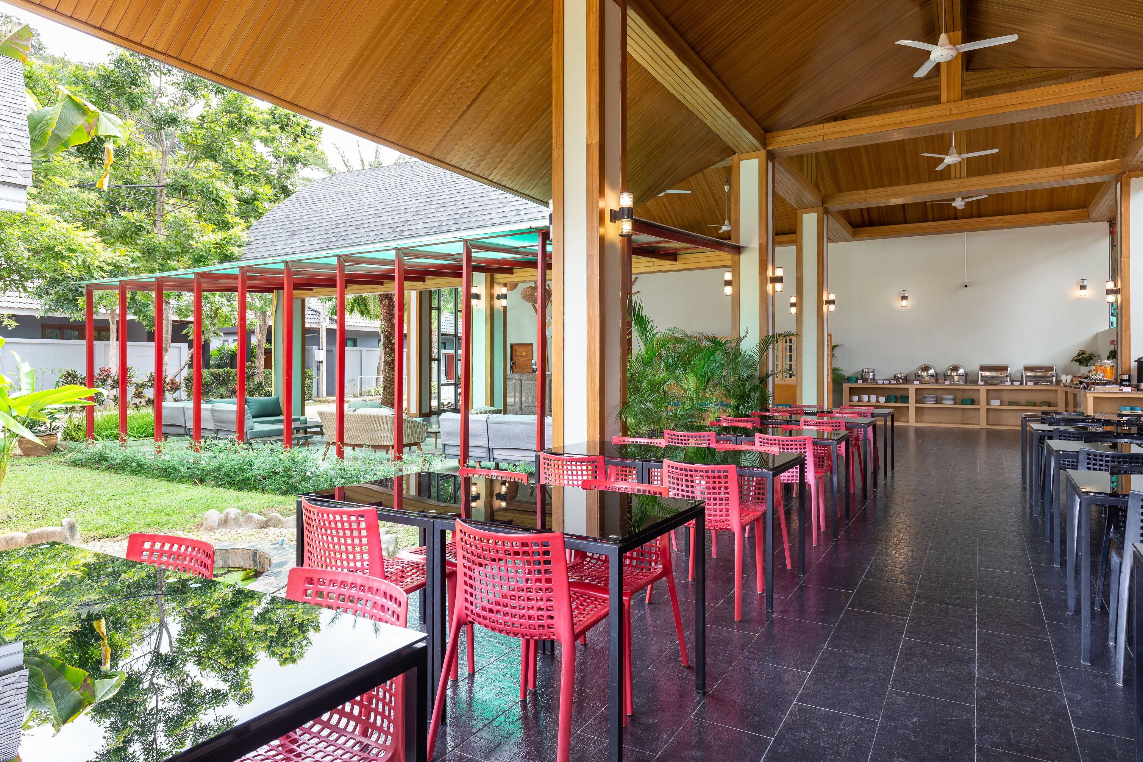 Tempat makan luar