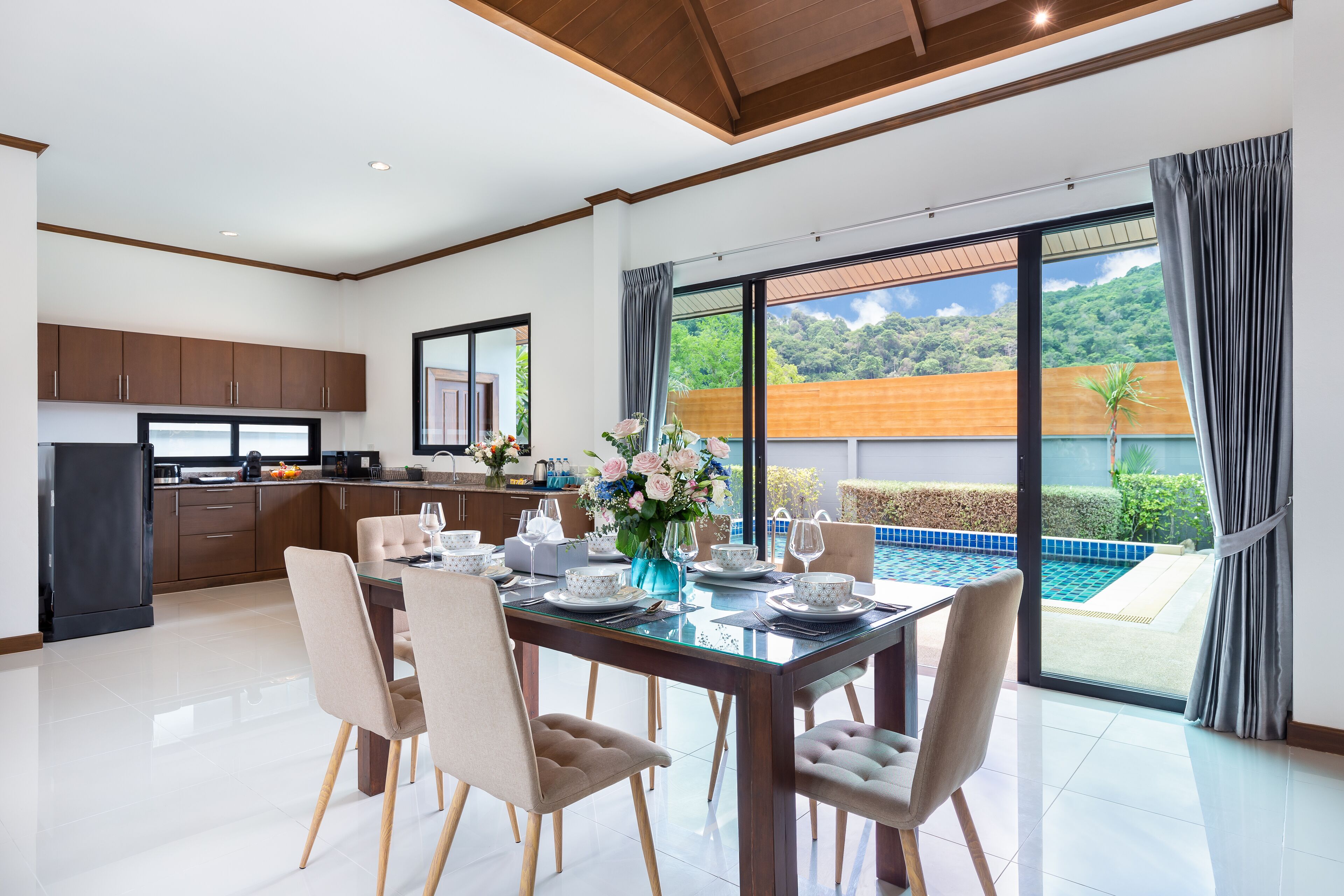 Exclusive Villa | Dining room