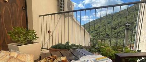 Tägliches inbegriffenes Frühstück zur Selbstbedienung