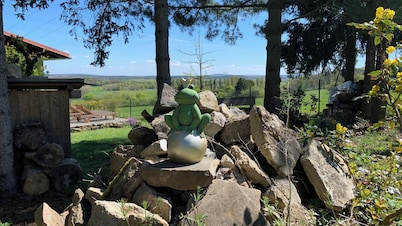 Vacation home "Am Hermannstein" with panoramic view and garden. Vacation with a dog.