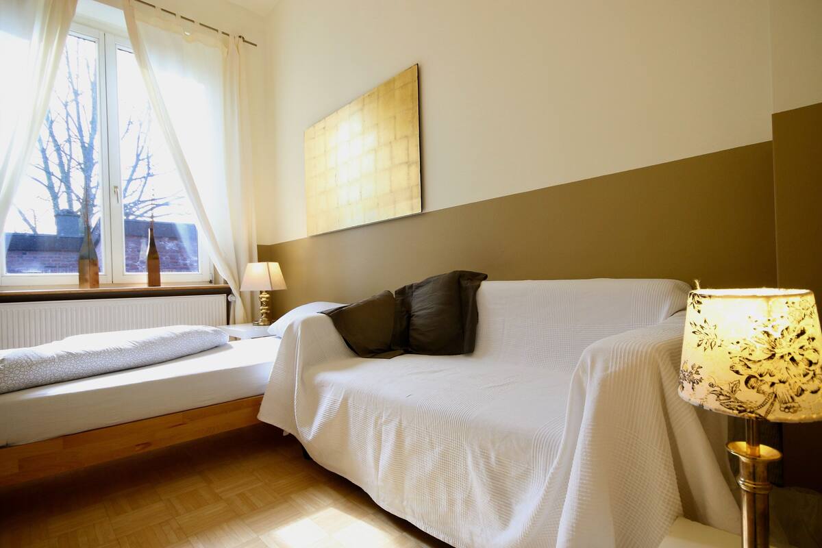 Spacious Flat - 4 Rooms - Kitchen & Bath | Living area | 50-cm flat-screen TV with satellite channels, TV