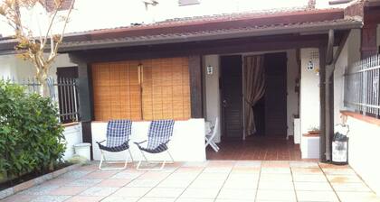 Detached terraced villa mt. 100 from the sea