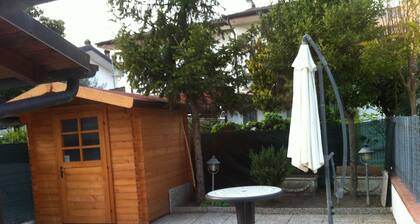 Detached terraced villa mt. 100 from the sea