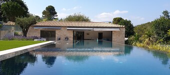 Luxury Villa with 15m Heated Infinity Pool & Pool House