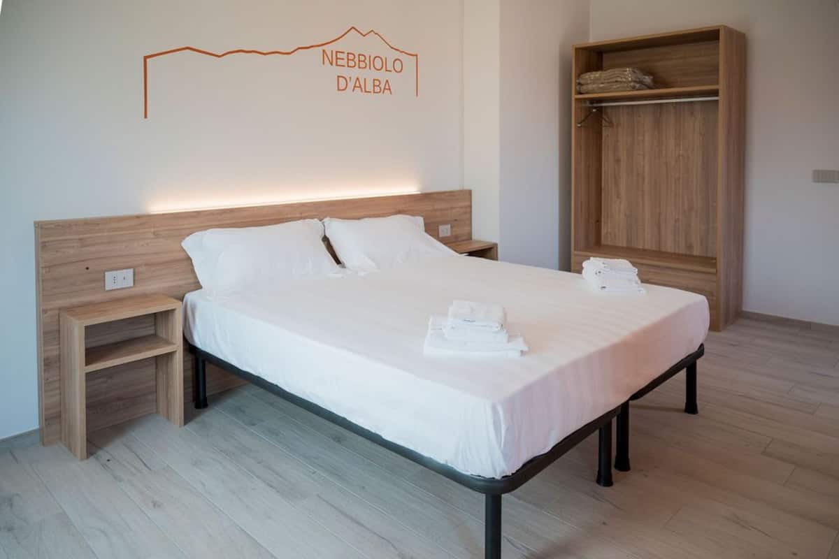 Desk, laptop workspace, free WiFi, bed sheets
