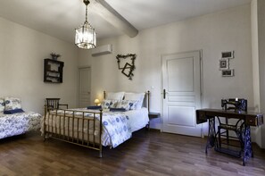 4 Schlafzimmer, Bügeleisen/Bügelbrett, kostenloses WLAN, Bettwäsche