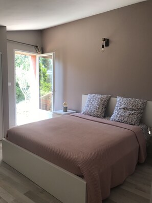 2 Schlafzimmer, Bügeleisen/Bügelbrett, Babybetten, WLAN