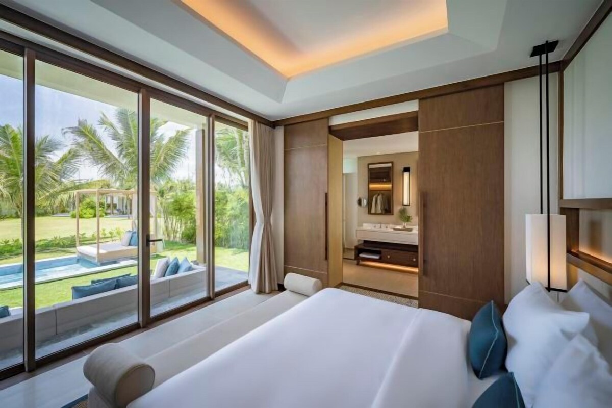 In-room safe, blackout drapes, cribs (free), rollaway beds (surcharge)