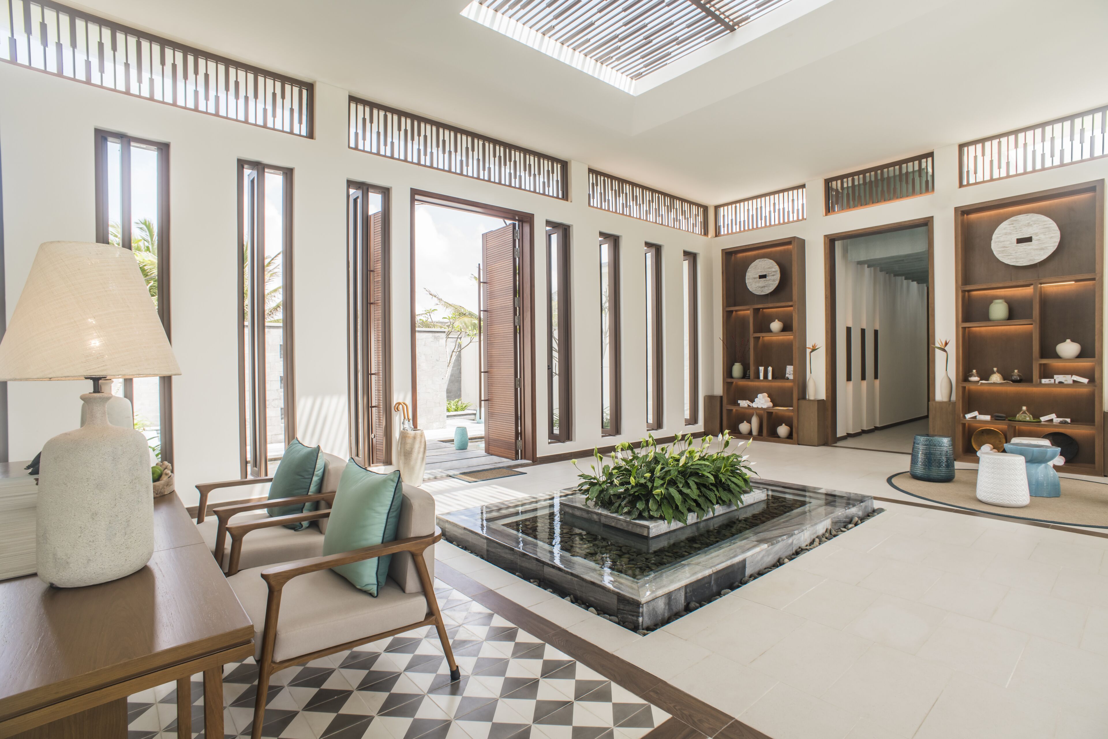 雙人療程室、桑 拿、熱水浴缸、身體療程、深層組織按摩、瑞典式按摩