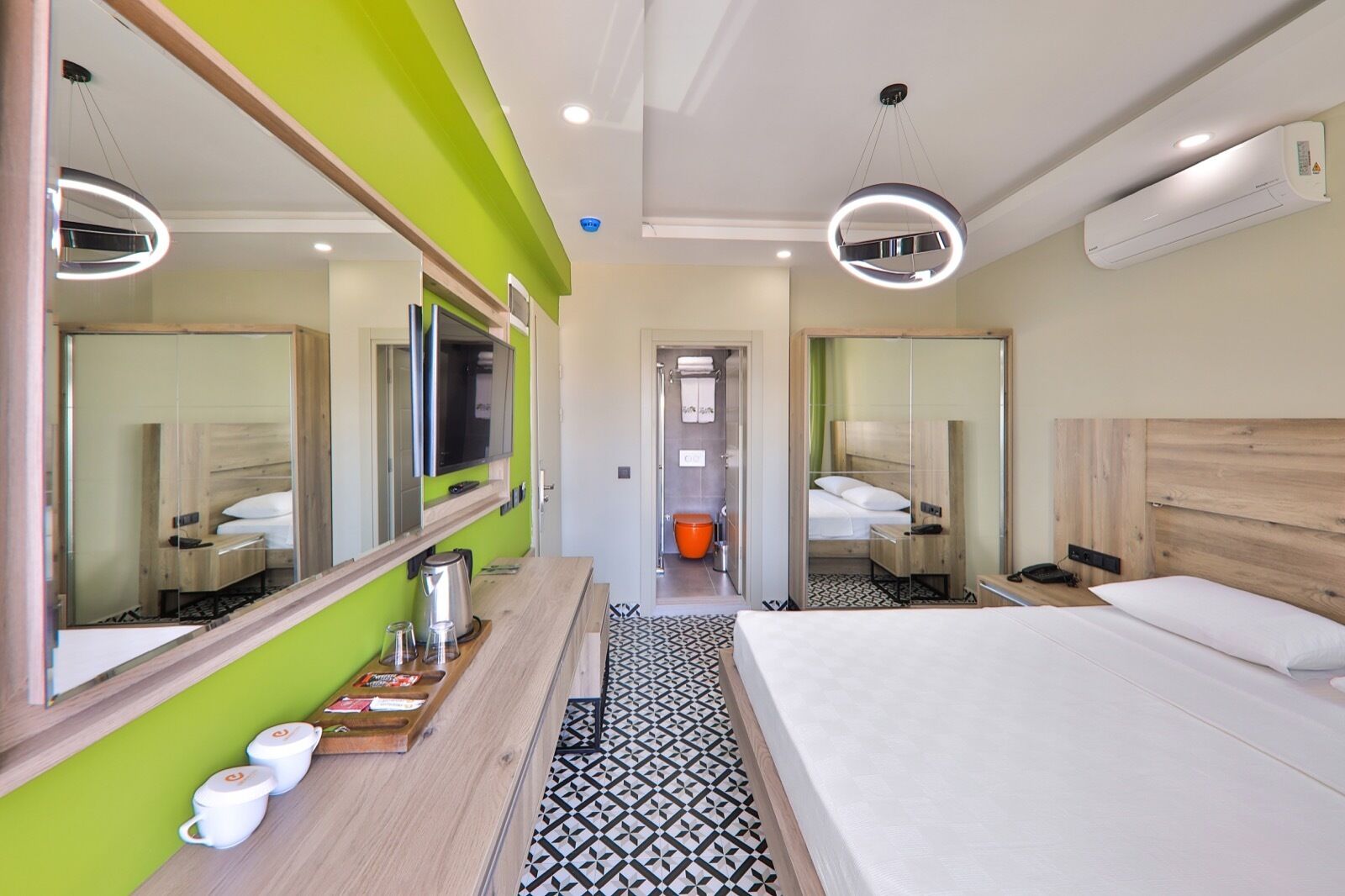 1 bedroom, memory-foam beds, minibar, in-room safe