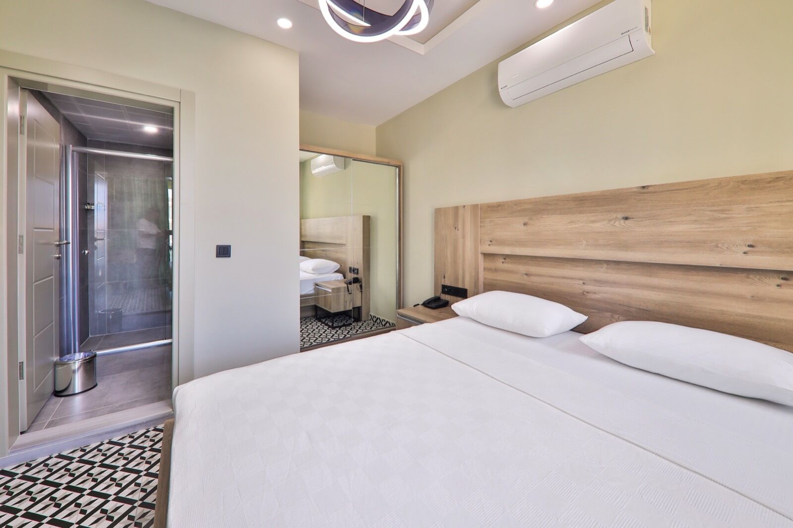 1 bedroom, memory-foam beds, minibar, in-room safe