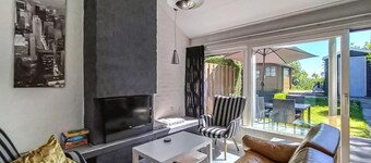 Beautiful home in Bruinisse with WiFi