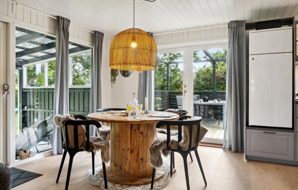 تناول الطعام