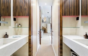 Interior - Prestige sur Louvre et Tuileries (Paris)