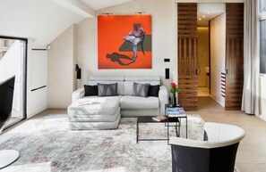 智能电视、壁炉、立体声音响