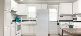 Fox Haus near Purina, WashMo, I-44, Dog Friendly