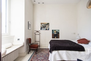 2 chambres, fer et planche à repasser, Wi-Fi, draps fournis