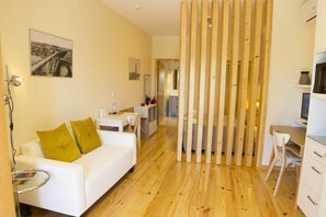 Studio Deluxe, 1 lit double, balcon (1T) | Coin séjour