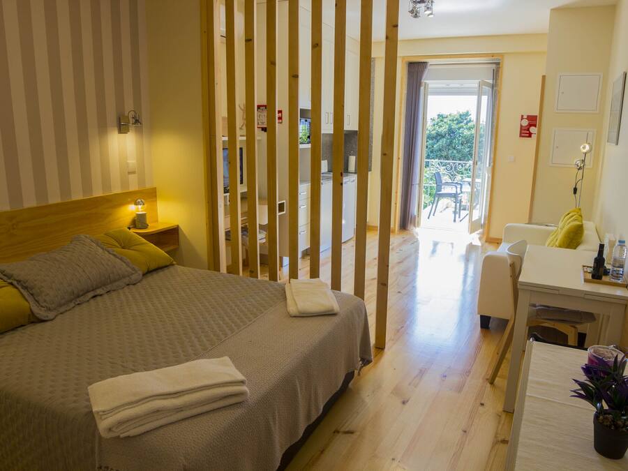 Estudio Deluxe, 1 cama doble, balcón (1T) | Sistema de insonorización, tabla de planchar con plancha, wifi gratis