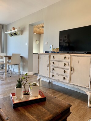 Interior - The Wee Firs, escape into the Countryside (Uplawmoor)