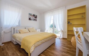 3 Schlafzimmer, Reisekinderbett, kostenloses WLAN, Bettwäsche