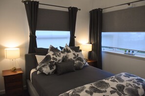 2 chambres, fer et planche à repasser, accès au Wi-Fi (inclus)