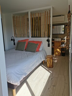 1 bedroom, in-room safe, iron/ironing board, WiFi