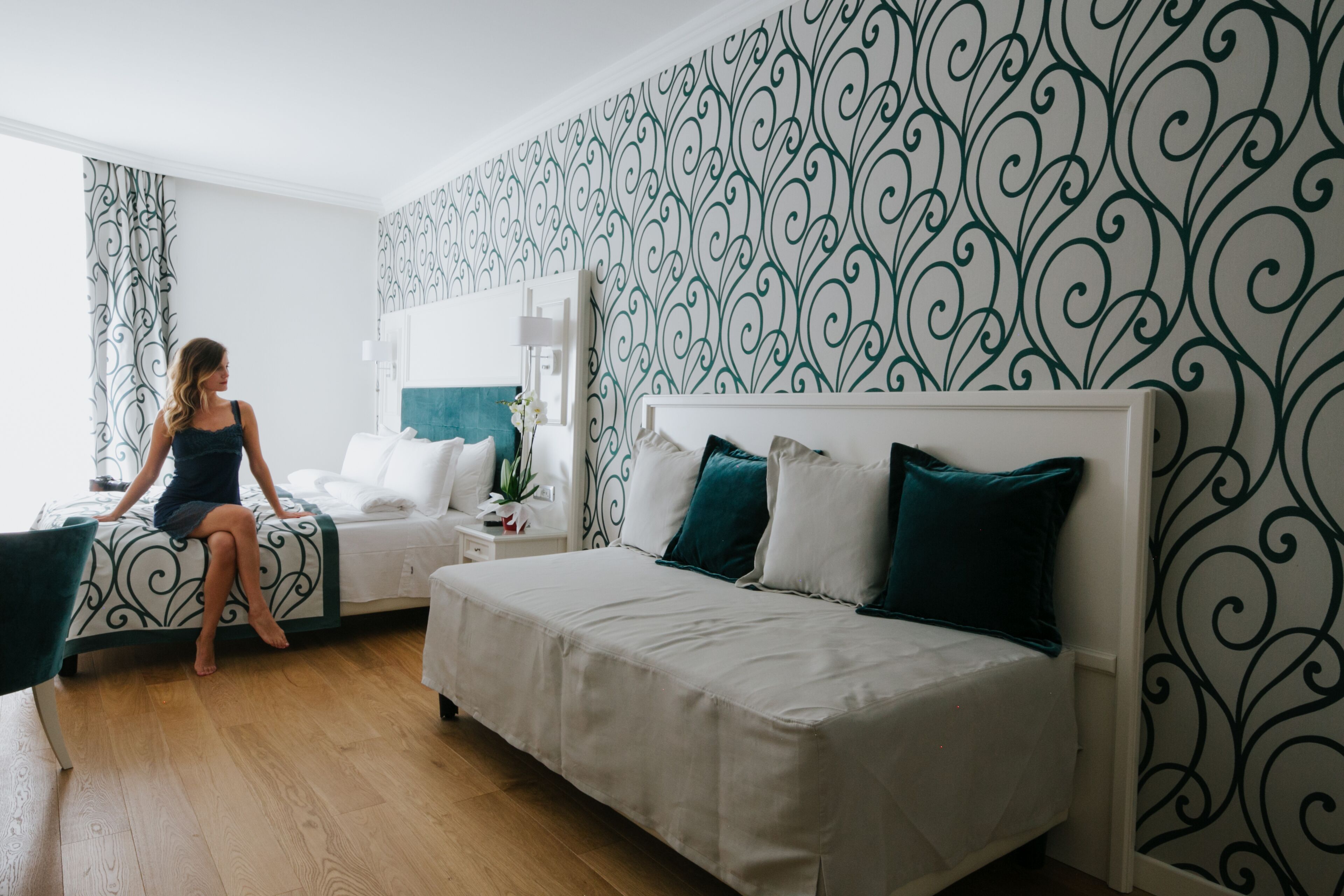 Deluxe-Dreibettzimmer | Daunenbettdecken, Zimmersafe, Schreibtisch