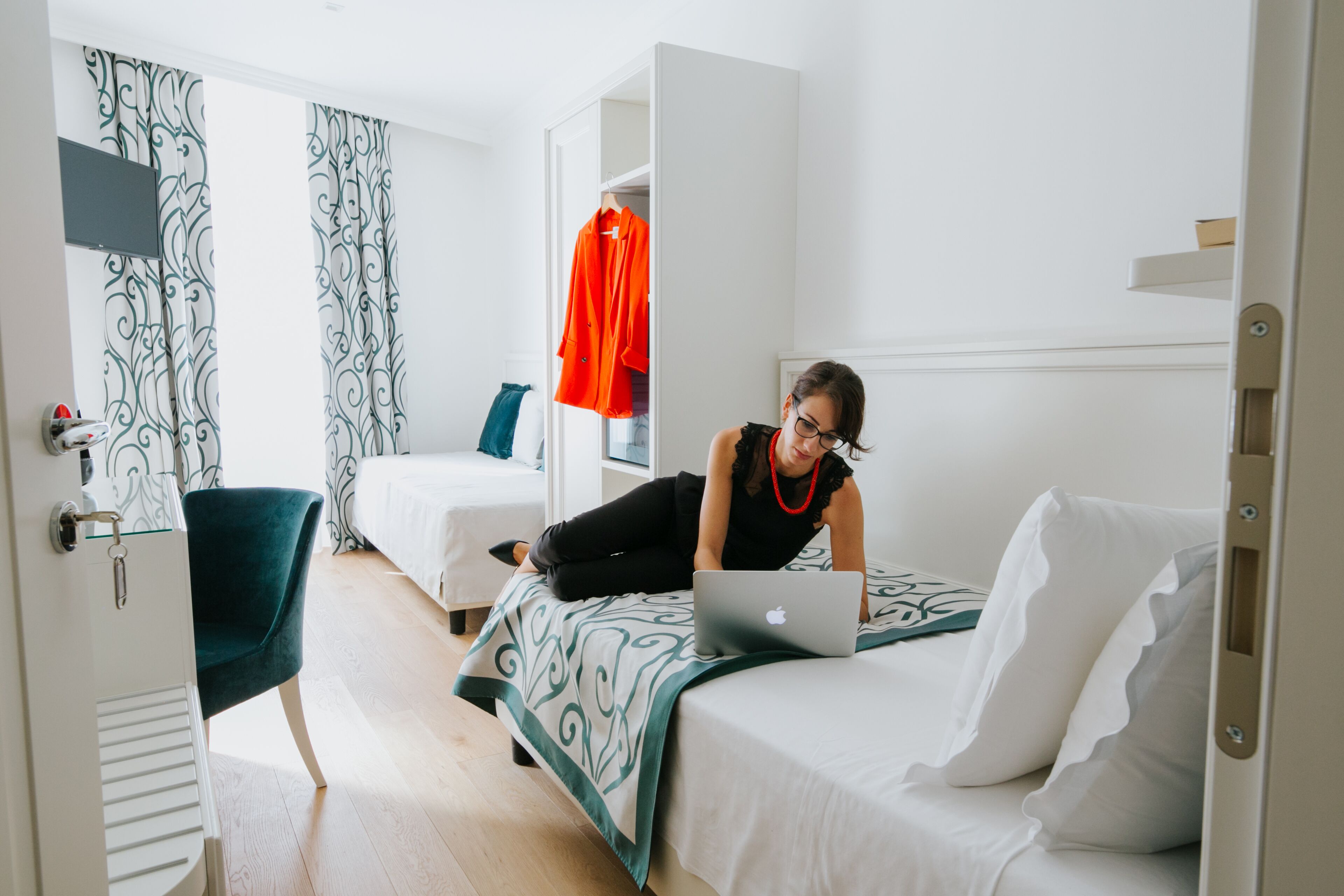 city twin room | 1 bedroom, down duvets, in-room safe, desk