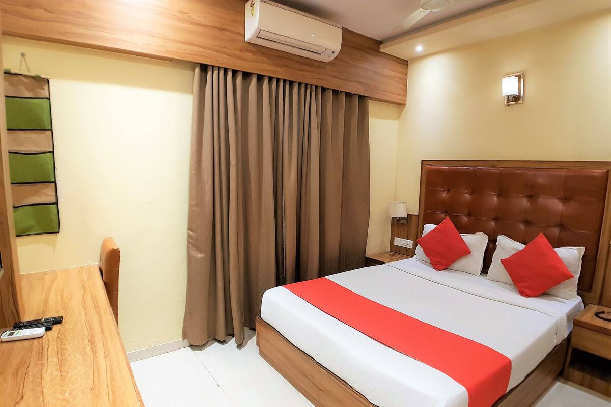 Quarto casal standard | Individualmente mobiliados, Wi-Fi de cortesia, roupa de cama