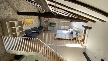 Design Studio | Hypo-allergenic bedding, down comforters, individually decorated