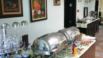 Free daily buffet breakfast