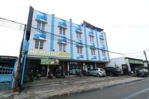 Front of property - Barada Rooms (Curug)