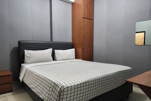 Rom – deluxe | Skrivebord, lydisolert, strykejern/-brett og wi-fi (inkludert)