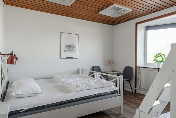 Habitación familiar, baño compartido | Wifi gratis 