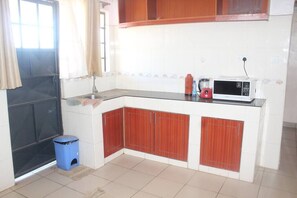 Interior - Spacious 3 bedroom all en suit Spacious 3 bedroom all en suit apartment. (Ongata Rongai)