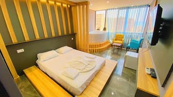 Luxury Room | Premium bedding, minibar, individually decorated, individually furnished