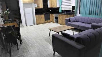 Bloc d'apartaments superior | 1 dormitori, roba de llit d'alta qualitat i minibar