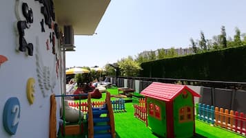 Children's play area - outdoor