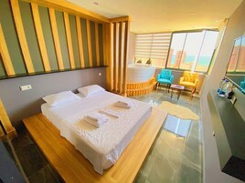 奢华客房 | 高档床上用品、迷你吧、特色装修、特色家居