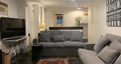 Peppertree Cottage in a beautiful Rural Setting
