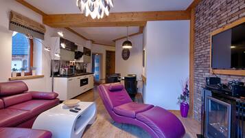 Apartment, 1 Bedroom, Fireplace | Room amenity