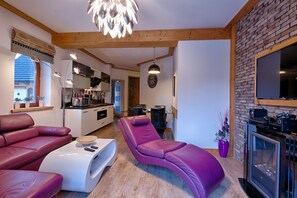 Apartment, 1 Bedroom, Fireplace | Room amenity