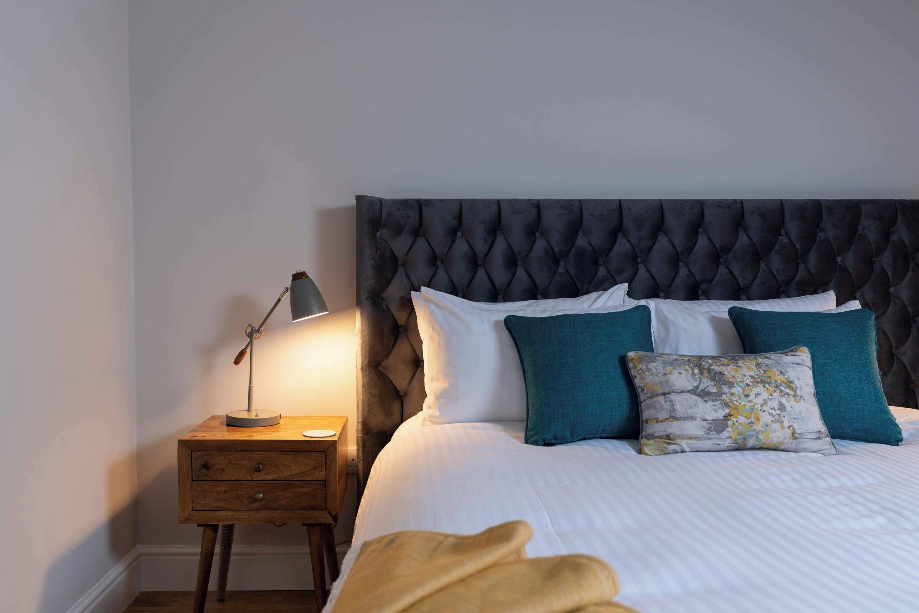 2 quartos, ferros/tábuas de passar roupa, Wi-Fi, roupa de cama