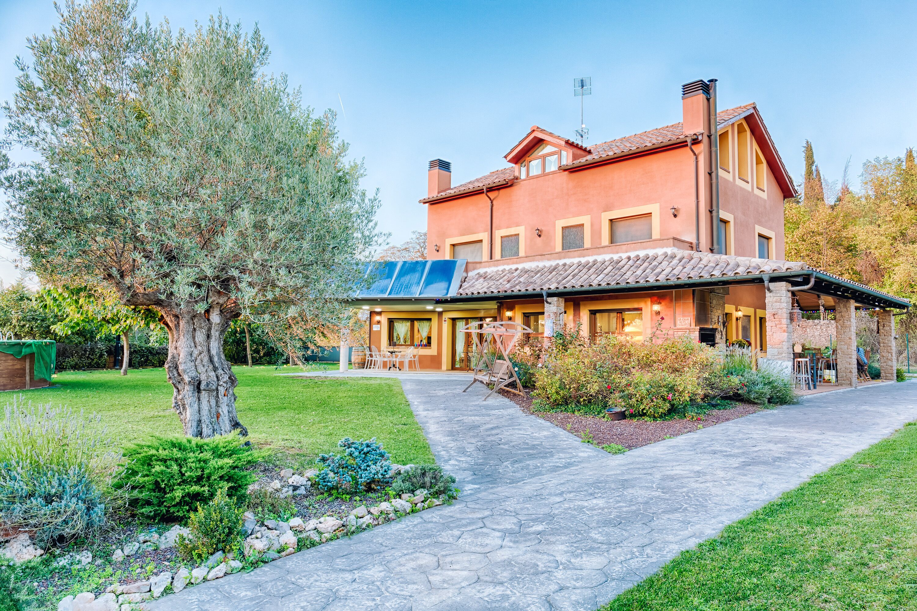 المنشأة من ا لخارج