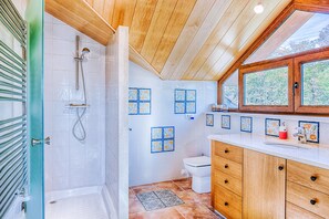 Family Cottage, 6 Bedrooms | Bathroom - Cal Barrutieta (Perafita)