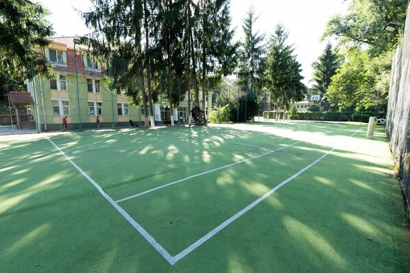 Tennis court