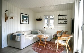 TV - 1 bedroom beautiful home in Sjølund (Sjølund)