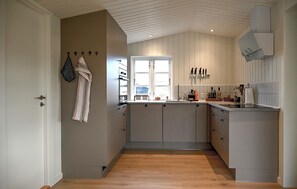 Kühlschrank, Herdplatte, Geschirrspüler