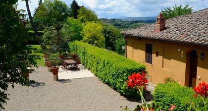 Villa luna with pool and garden near the center of Siena